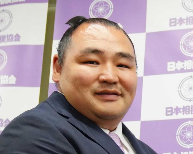 鶴竜親方が大関とりの霧馬山を評価「スタートはいい感じ」重圧も「慣れていかないと」