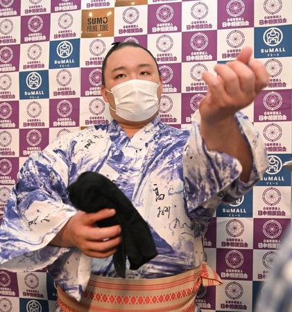 　取組の状況を話す朝乃山（撮影・西岡正）