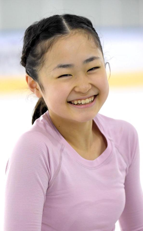 　練習中に笑顔を見せる島田麻央（撮影・北村雅宏）