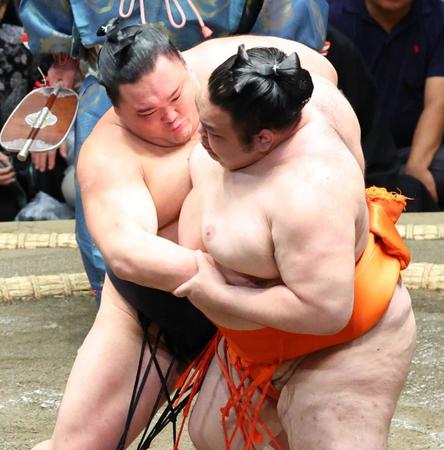 朝乃山６連勝　栃ノ心に「恩返し」誓う　右四つを教わった“恩人”