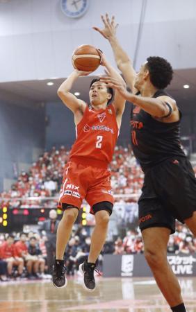 バスケ、千葉Ｊと琉球が先勝　Ｂリーグ準決勝第１戦