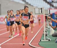 　女子１５００ｍ予選１組を１位でゴールした田中希実（撮影・中田匡峻）