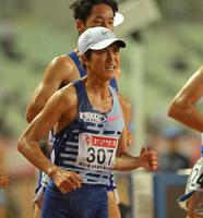 男子５０００ｍ決勝を途中棄権した大迫傑＝大阪・ヤンマースタジアム長居（撮影・中田匡峻）