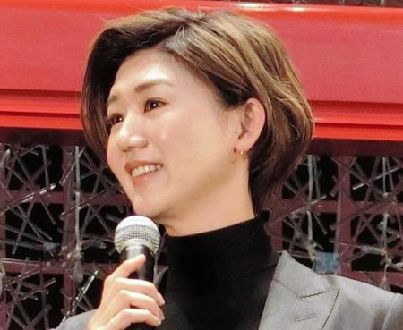 　栗原恵さん