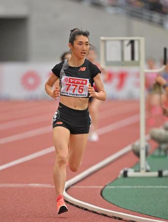 　女子５０００メートル決勝、優勝した田中希実（撮影・中田匡峻）