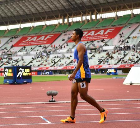 　男子１００メートル決勝、入場するサニブラウン・ハキーム（撮影・中田匡峻）