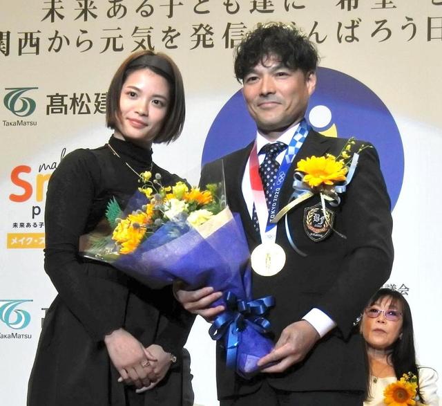 【写真】阿部詩　消防士の父がベスト・ファーザー賞