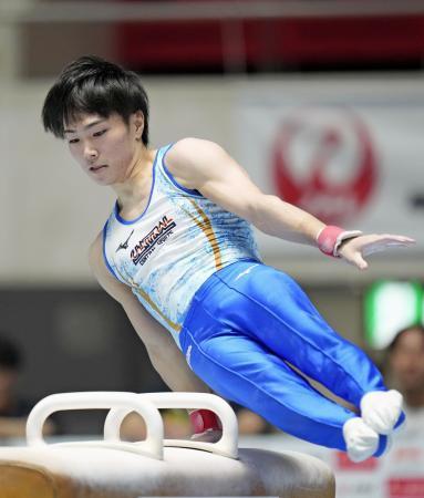 　男子あん馬決勝　演技する千葉健太＝国立代々木競技場