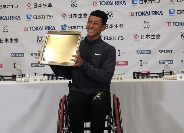 車いすテニス　全仏史上最年少Ｖの１７歳・小田凱人が帰国　「世界ランキング１位の小田凱人です」とあいさつ