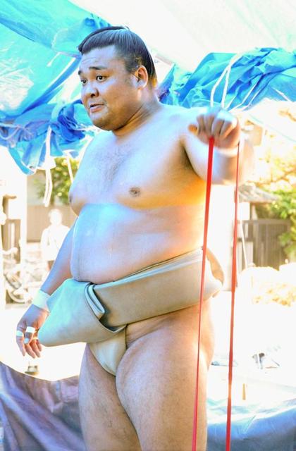 新大関・霧島が右肘痛める　出稽古を途中切り上げも「問題ない。大丈夫」