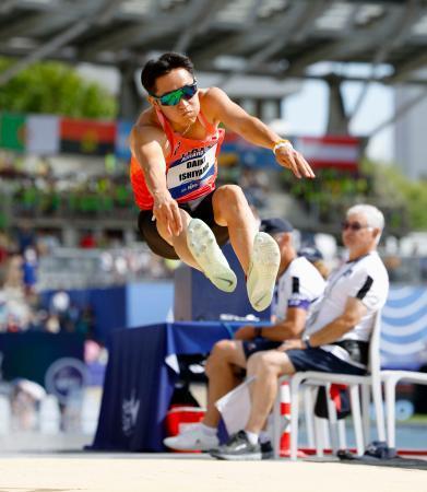 　男子走り幅跳び（視覚障害Ｔ１２）　４位の石山大輝＝パリ（共同）