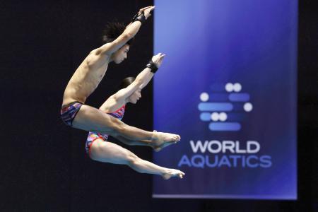 伊藤・板橋組、飛び込みで銅 日本勢第1号のメダル、世界水泳