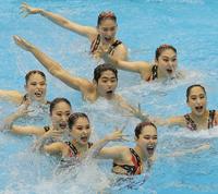 　チームＡＲ予選で演技する佐藤陽太郎ら日本