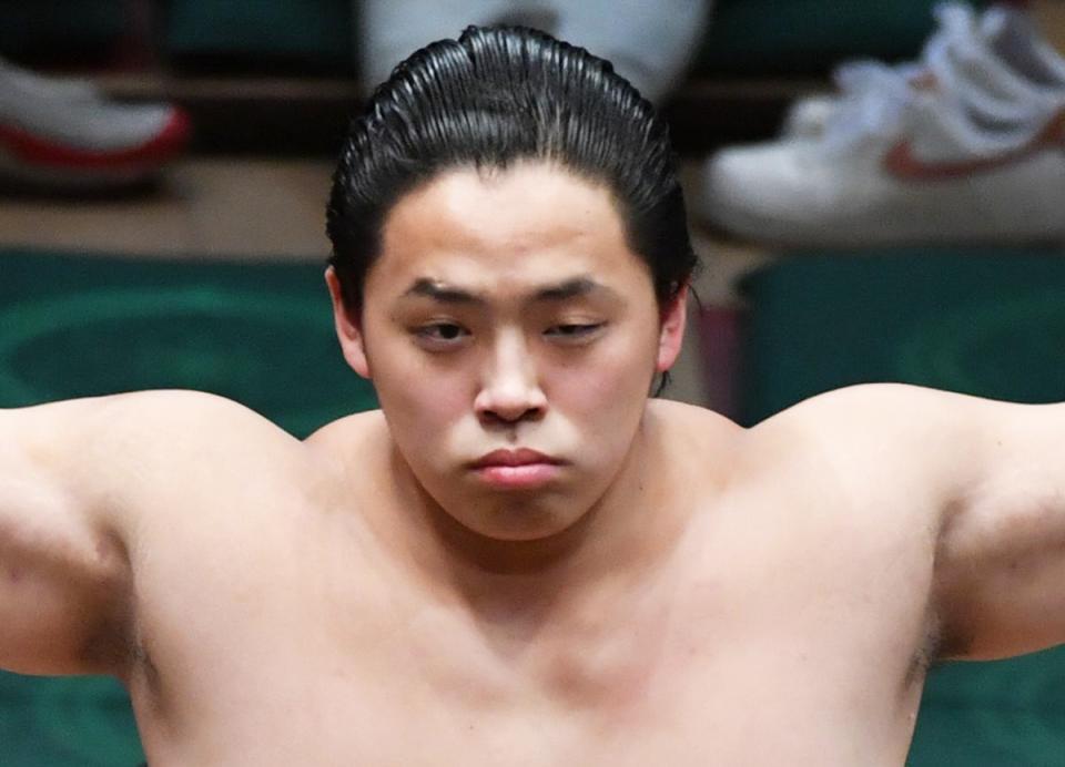 まめこです。琴勝峰 琴勝峰関 10問10答！！ - YouTube