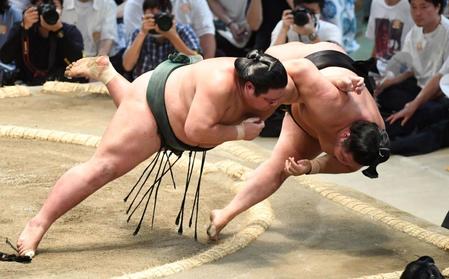 大相撲優勝争い　錦木、北勝富士が１敗死守でトップ　２敗で豊昇龍、大栄翔、遠藤が追う展開に