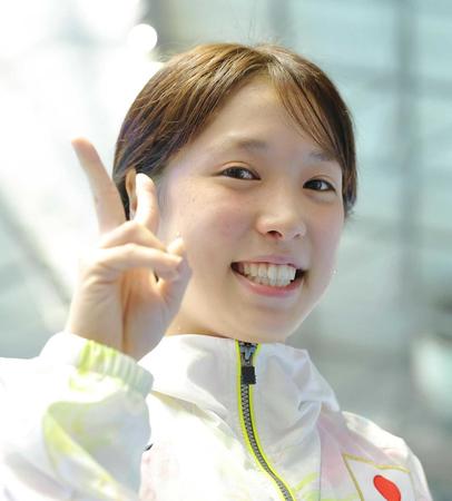 　女子高飛び込みで決勝進出を決めた荒井祭里。パリ五輪出場をほぼ確実にし笑顔を見せる