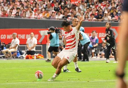 　キックで１７得点をあげた日本代表ＳＯ李