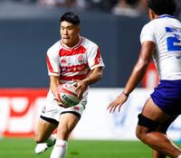 　後半、攻め込む松田