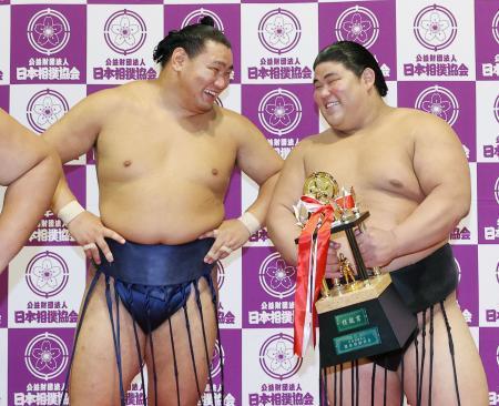 伯桜鵬が敢闘賞と技能賞/スポーツ/デイリースポーツ online