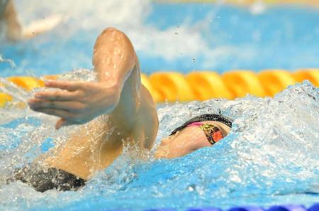 　女子１００メートル自由形予選、力泳する池江璃花子（撮影・中田匡峻）