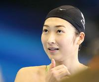 　女子１００メートル自由形準決勝のレースを終えた池江璃花子