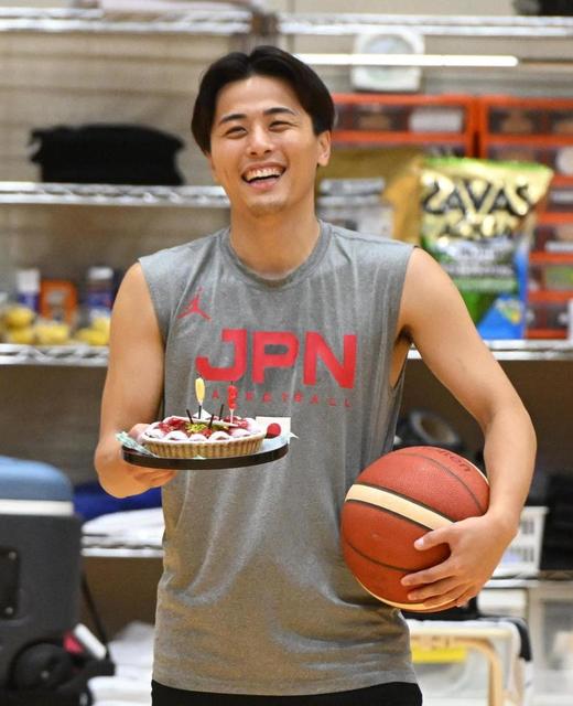 バスケ富樫勇樹が代表合宿で誕生日「もう３０歳なのでしっかり」Ｗ杯で代表引退覚悟の渡辺雄太に同調「僕も同じ気持ち」/スポーツ/デイリースポーツ  online