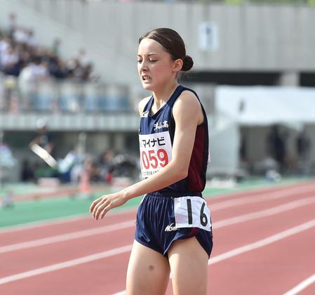 　女子１５００メートル決勝で３位でゴールしたドルーリー朱瑛里（撮影・中島達哉）