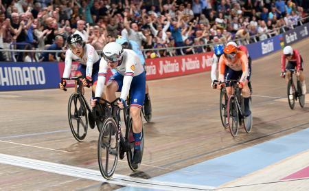 スクラッチ、窪木が２大会連続銀　自転車、女子ＴＳ予選敗退