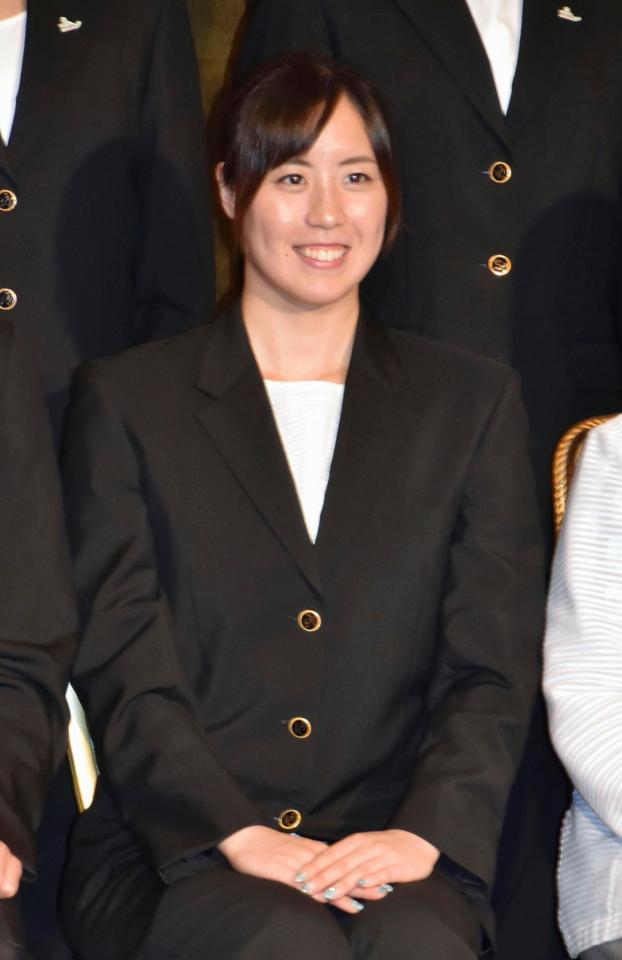 　文科省の表彰式に出席したＡＳ女子の乾友紀子＝８日、東京都内