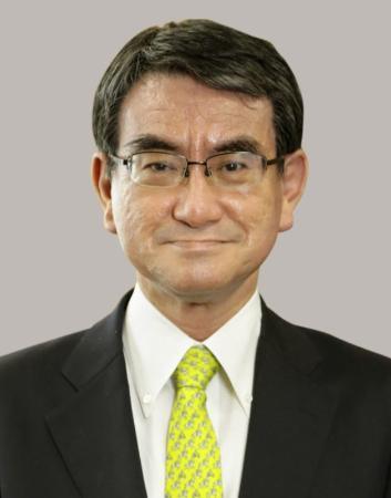 大物政治家　甲子園「暑い盛りにどうなのか」