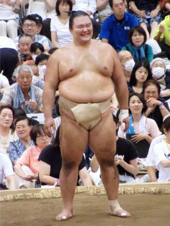 朝乃山、大関復帰へ決意新た　地元巡業で大歓声浴びる