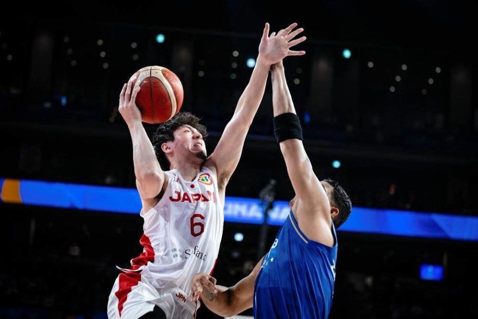 　攻め込む比江島慎　©ＦＩＢＡ