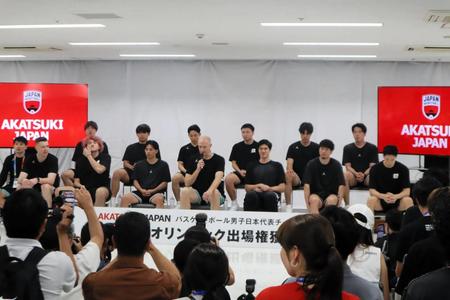 　一夜会見に出席した日本代表