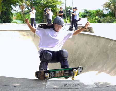 草木ひなの「アジア大会優勝を」　スケボー女子１５歳の注目株