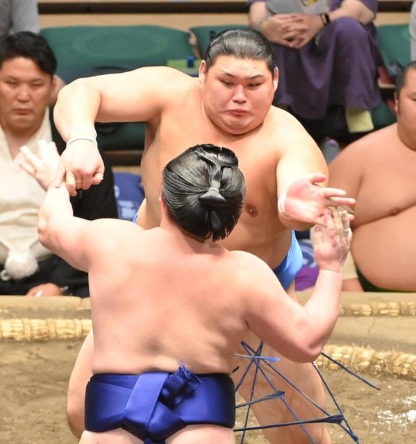 大の里が史上７人目の偉業達成！貴景勝以来７年ぶり新十両初日から８連勝「予想以上にできた」