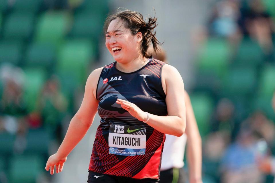 　陸上のダイヤモンドリーグ・ファイナル女子やり投げで優勝し、笑顔の北口榛花