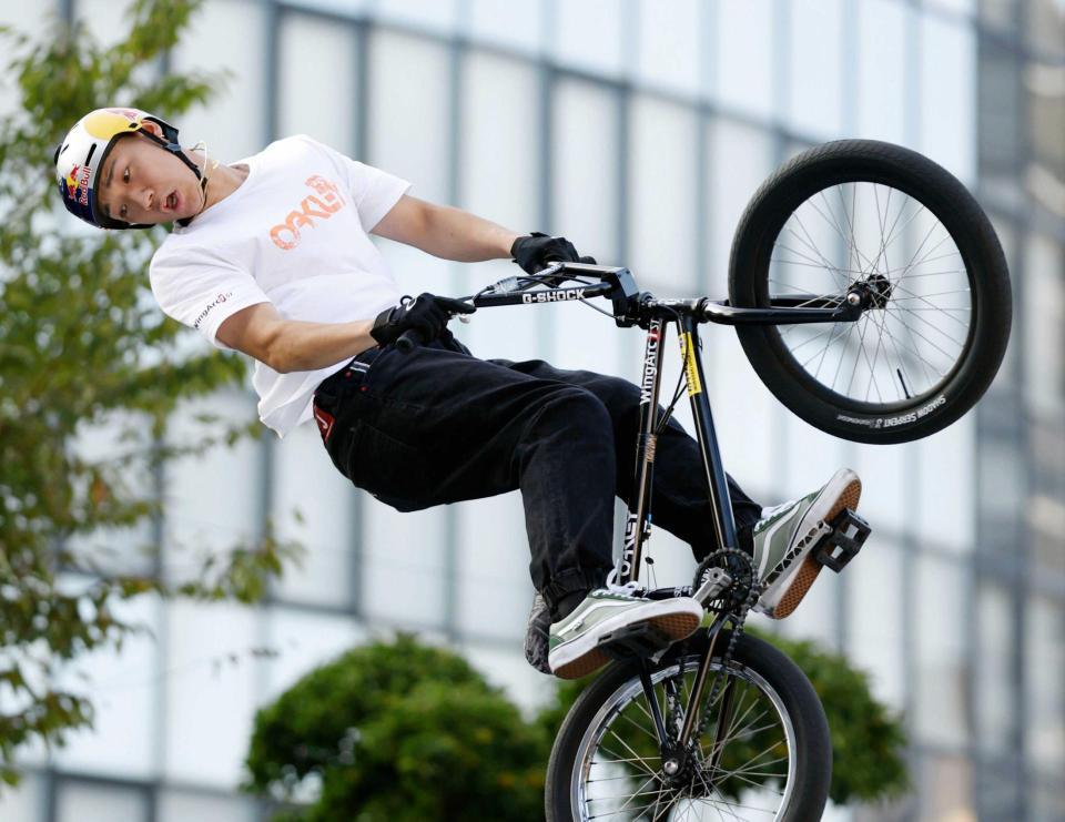 　ＢＭＸフリースタイル・パークの男子エリートクラスで優勝した中村輪夢