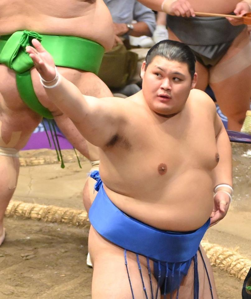 　千代丸を破り、９勝目を挙げた大の里（撮影・西岡正）