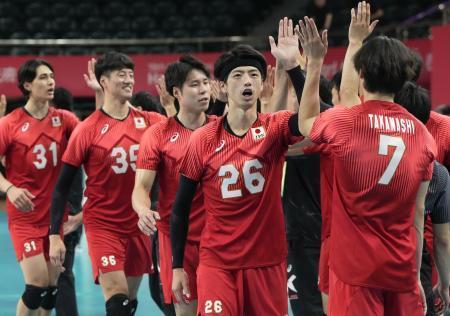 杭州アジア大会、競技始まる　バレーボール男子は白星発進