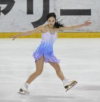 　華麗な演技をみせる本田真凜（撮影・三好信也）