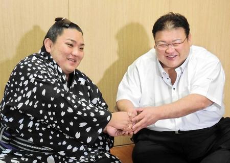 日翔志“感謝”の初十両昇進　首の大ケガで２カ月寝たきり、父急逝…屈強乗り越えはい上がった