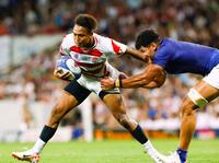 　後半、攻め込む松島（共同）