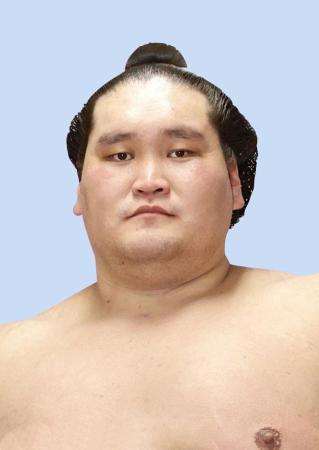 横綱照ノ富士、腰の骨折を明かす　２場所連続休場中