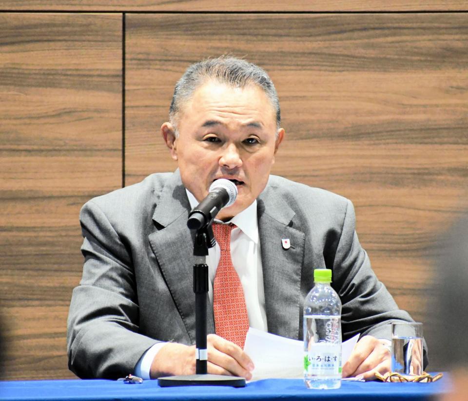 　都内で会見し、札幌五輪の２０３０年招致断念を表明したＪＯＣ山下会長