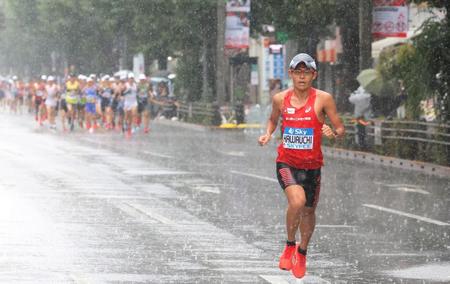 　７キロ付近を力走する川内優輝（代表撮影）＝１５日