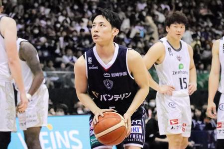 バスケ男子　横浜ＢＣが昨季王者琉球を撃破　１７得点の河村「チームとして成長できている」