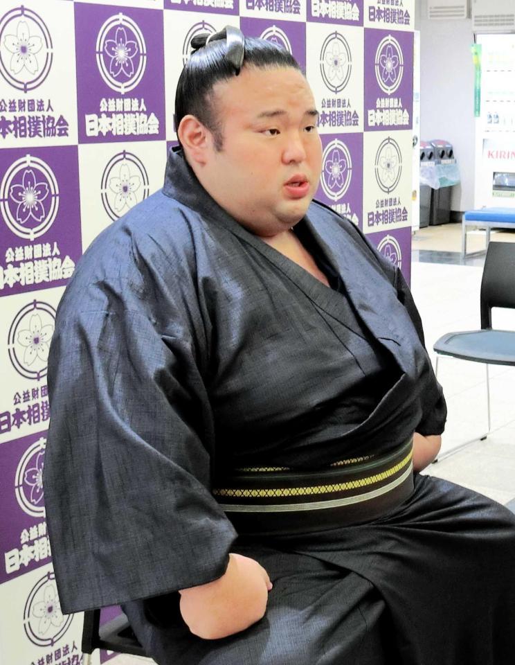 　大相撲九州場所に向けた意気込みを語る貴景勝