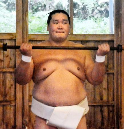 　九州場所に向け稽古をする照ノ富士
