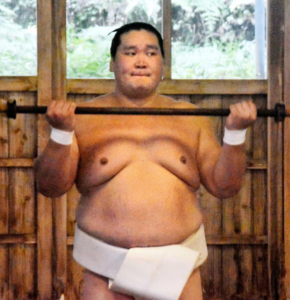 　九州場所に向け稽古をする照ノ富士