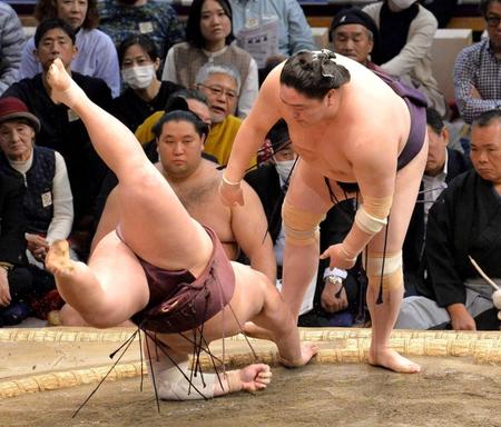 一山本 ３場所ぶり再入幕で　平幕唯一の全勝！ 「先場所のいい相撲を続けてとろうと思っている」